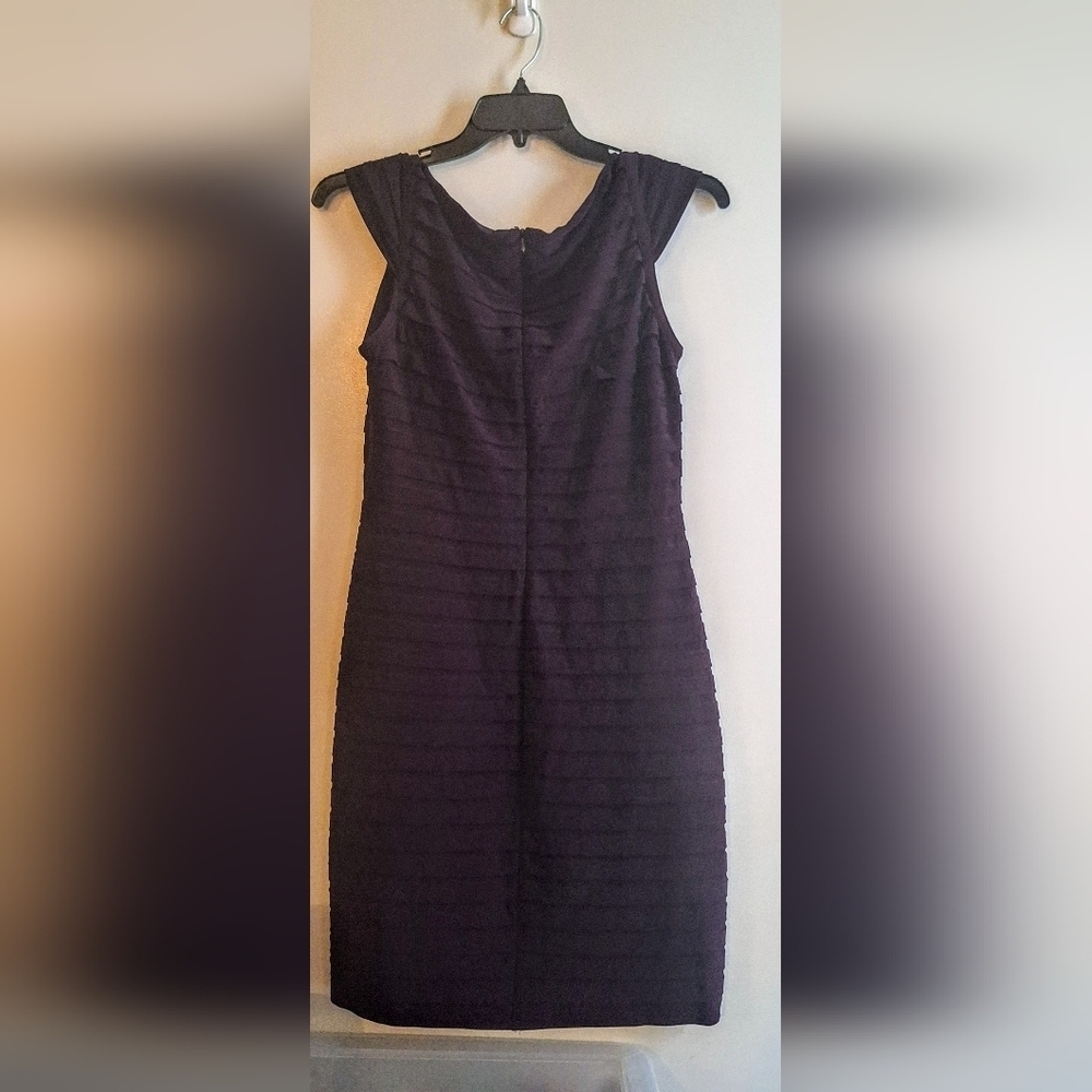 Adrianna Papell Elegant Purple Sleeveless Dress - Picture 5 of 5
